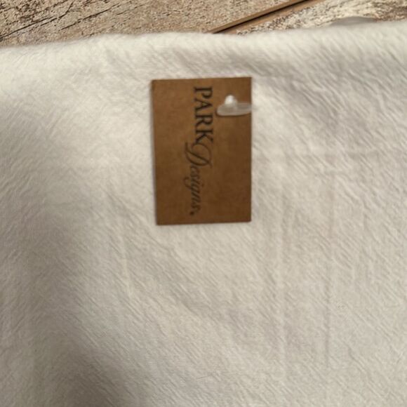 NWT Park Designs Farmhouse Squirrel Dish Towel Ruffle Bottom 🐿️ - Picture 4 of 5